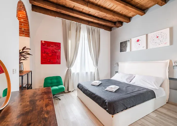 200Mt Metro - Design Apartment For Creative Living